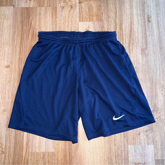 Nike Dri Fit Youth Medium Athletic Elastic Shorts - Picture 1 of 3